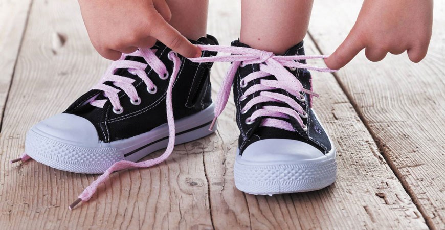 Як правильно підібрати взуття дитині